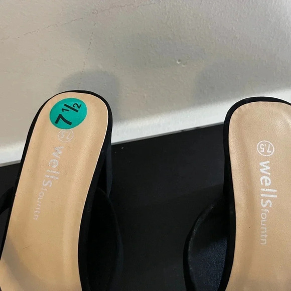 New Wellsfountn black mules block heel y2k style Friends style  90’s look chunky - Picture 4 of 6